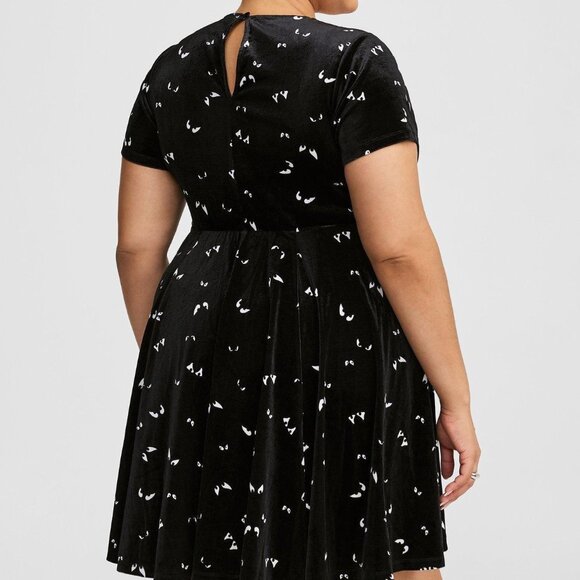 🎃NWT VINTAGE TORRID HAUNTED MANSION VELVET COLLAR DRESS - DISNEY HALLOWEEN - Picture 3 of 15